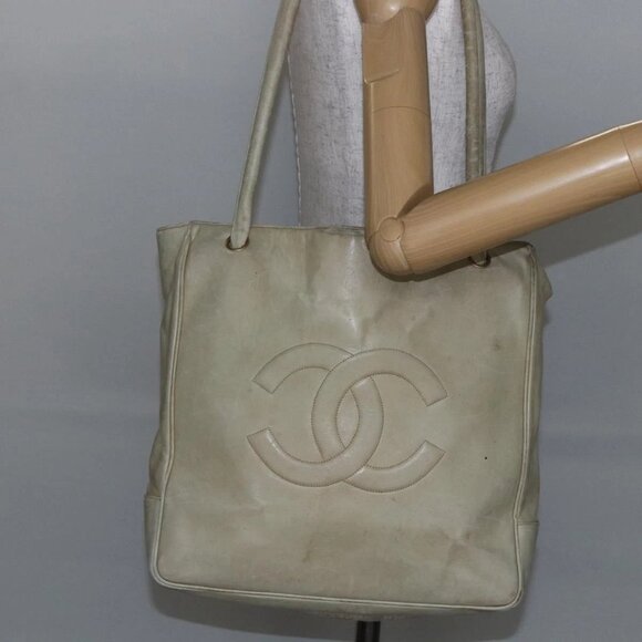 CHANEL Shoulder Bag Leather Beige Gold CC Auth - Picture 1 of 16